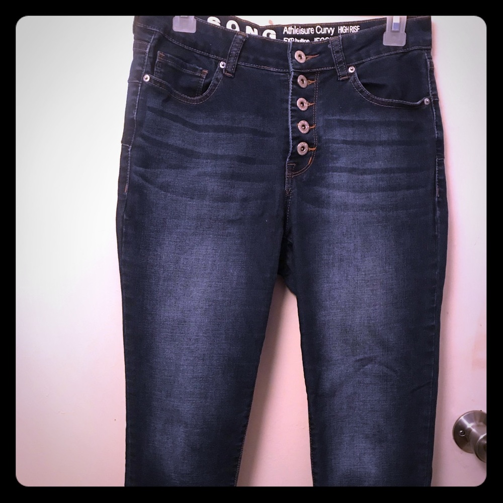 High waisted jeans